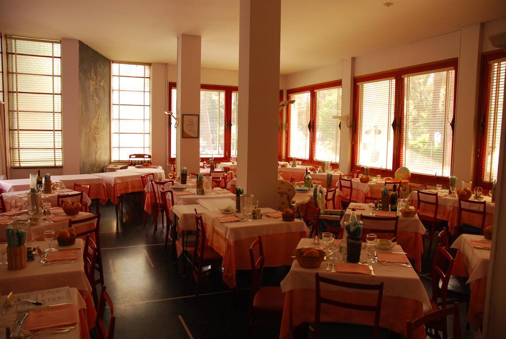 Hotel Colibrì Finale Ligure Esterno foto