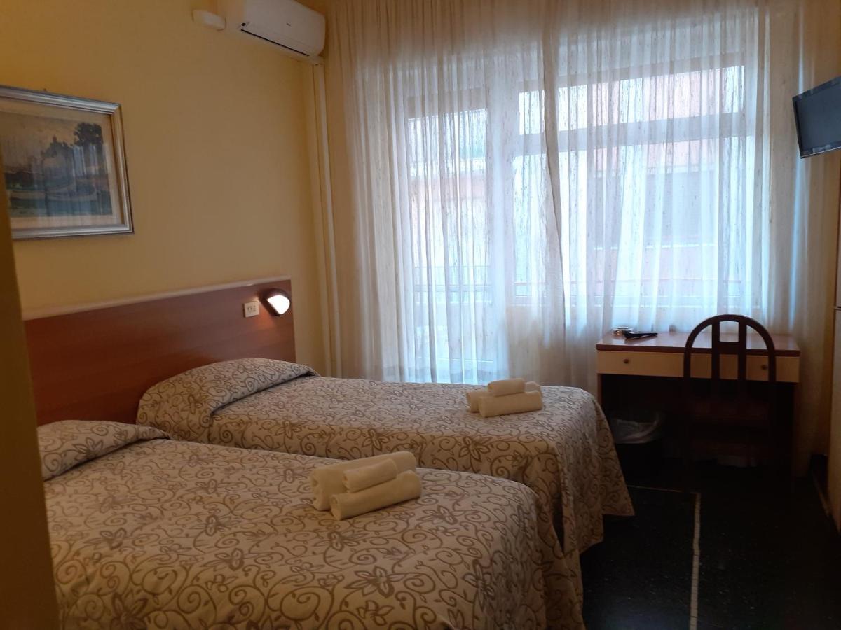 Hotel Colibrì Finale Ligure Esterno foto