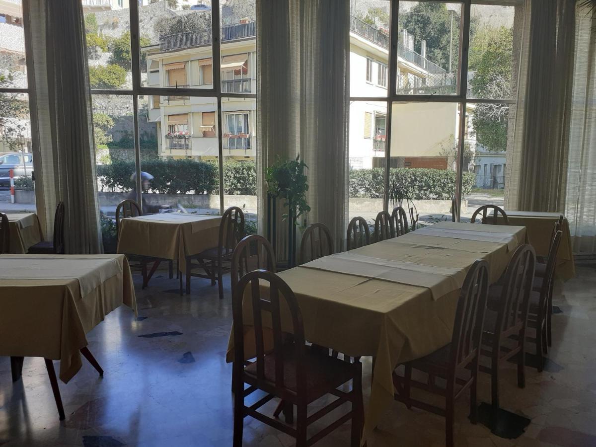 Hotel Colibrì Finale Ligure Esterno foto