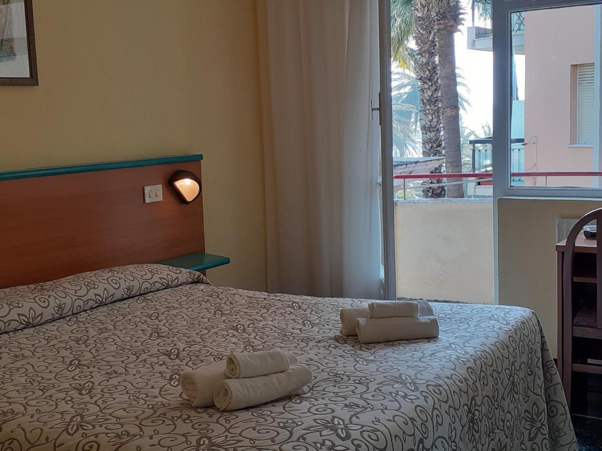 Hotel Colibrì Finale Ligure Esterno foto